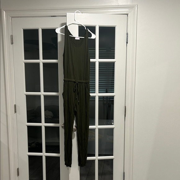 Pink Lily Dark Green Sleeveless Jumpsuit Size Small - Picture 3 of 7